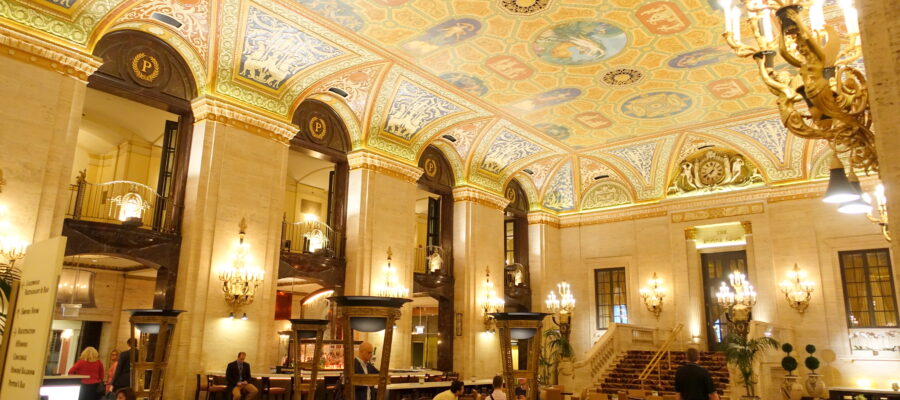 Old Chicago Bars - Palmer House Hilton