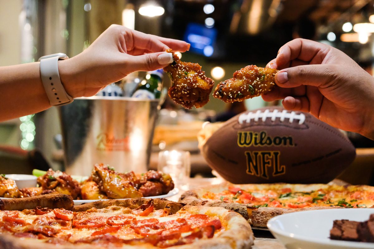 Super Bowl Watch Parties chicago- Robert's Pizza